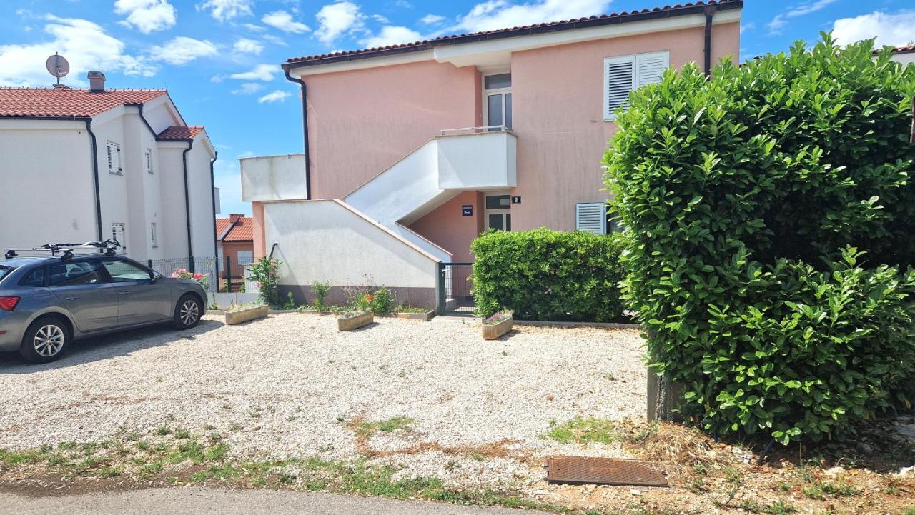 Apartments Murgic Кърк Екстериор снимка