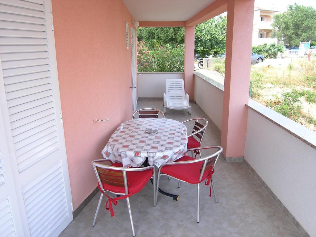 Apartments Murgic Кърк Екстериор снимка