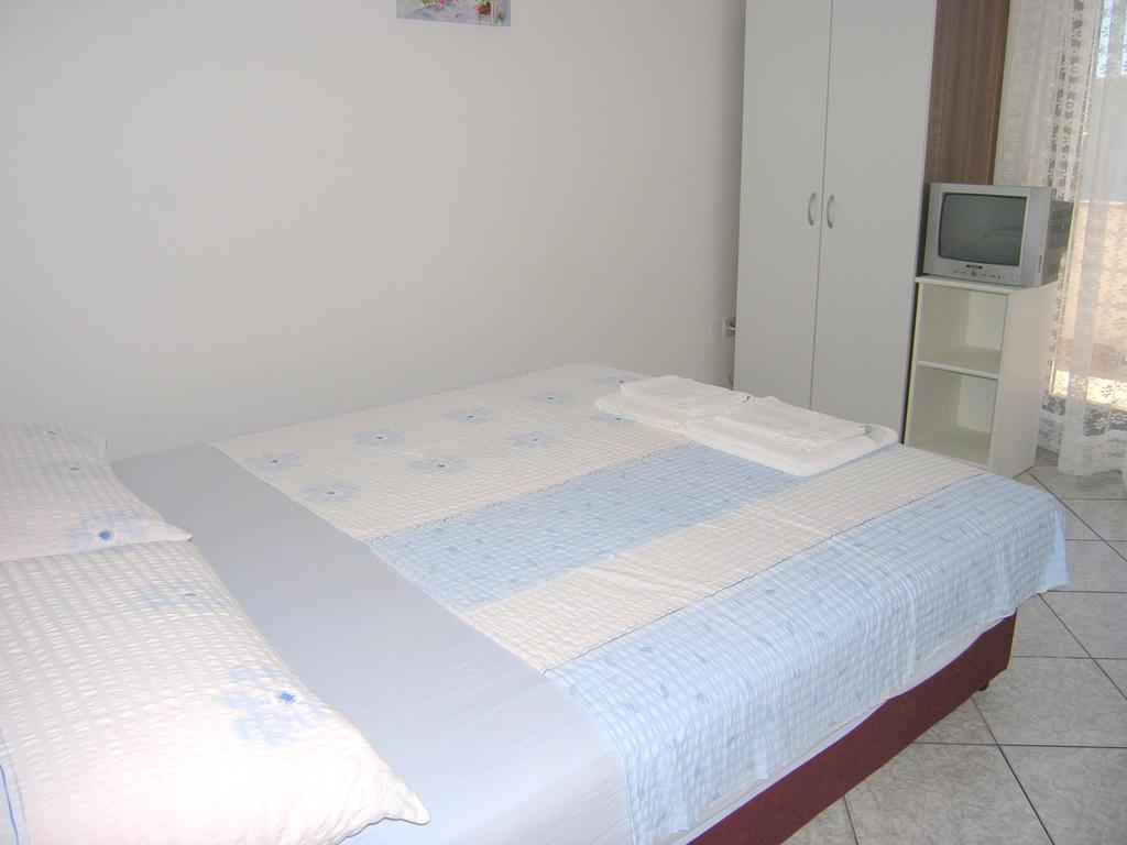 Apartments Murgic Кърк Екстериор снимка
