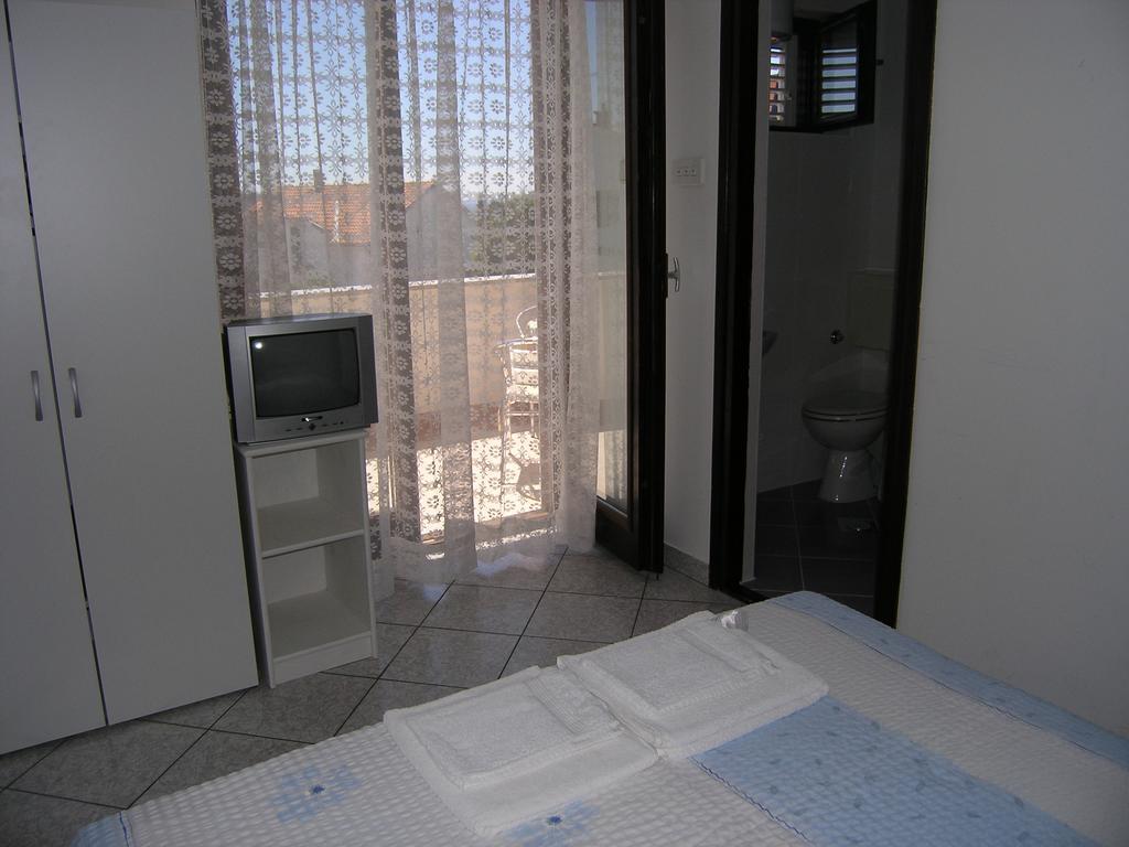 Apartments Murgic Кърк Екстериор снимка