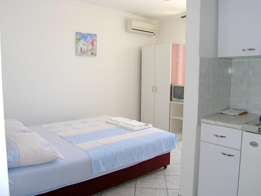 Apartments Murgic Кърк Екстериор снимка