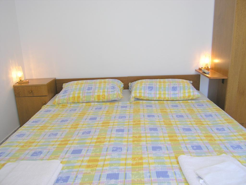 Apartments Murgic Кърк Екстериор снимка