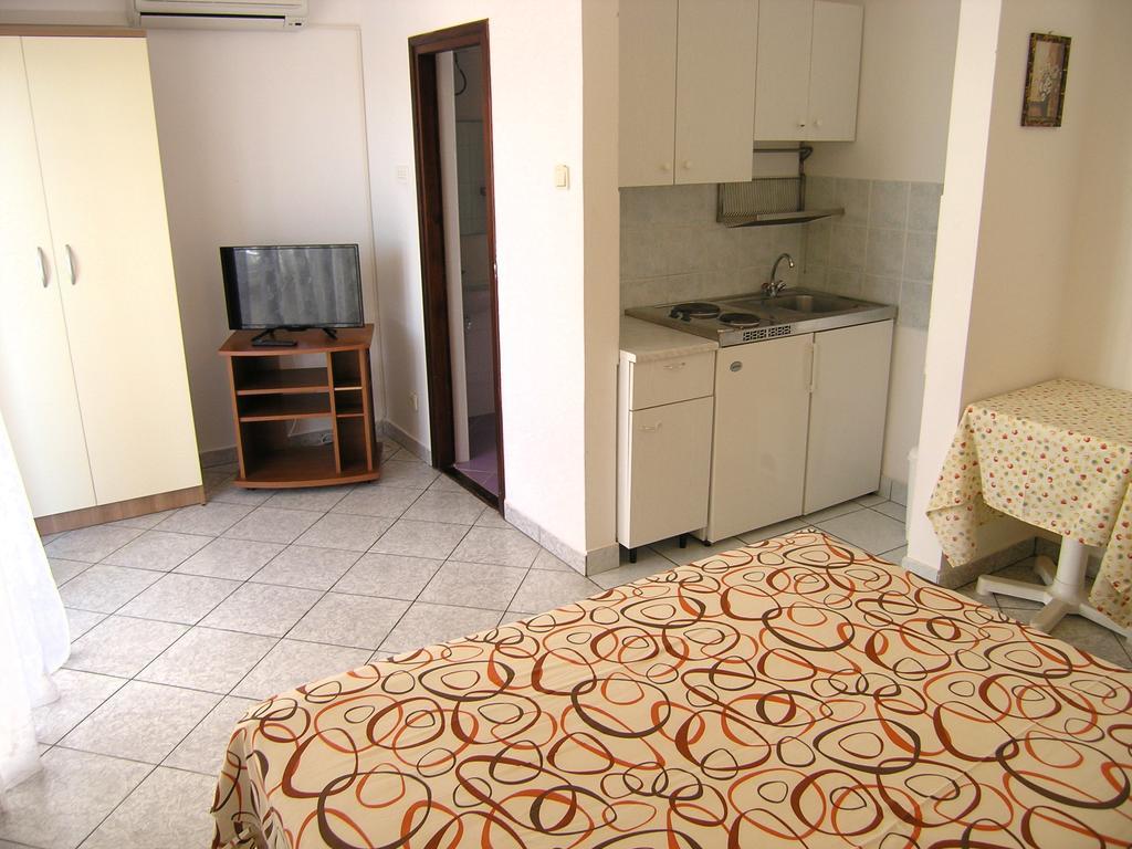 Apartments Murgic Кърк Екстериор снимка