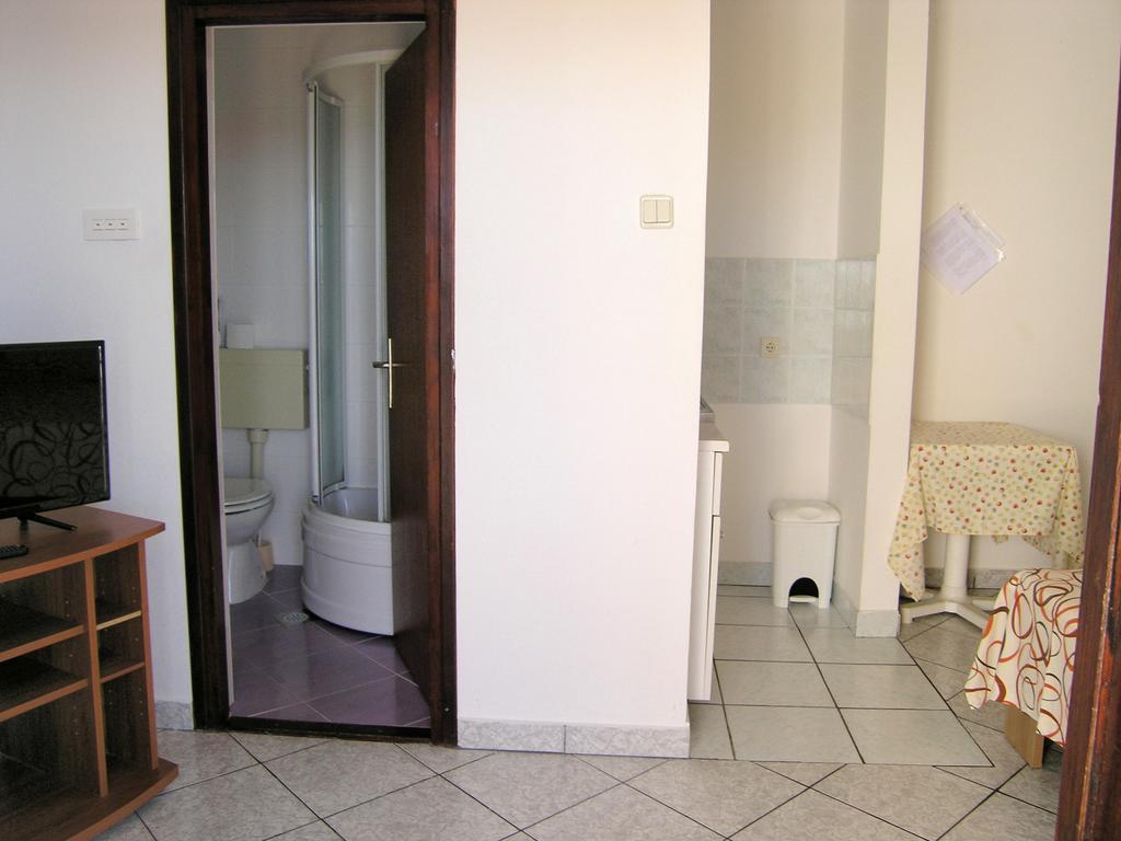 Apartments Murgic Кърк Екстериор снимка