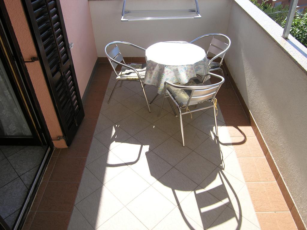 Apartments Murgic Кърк Екстериор снимка