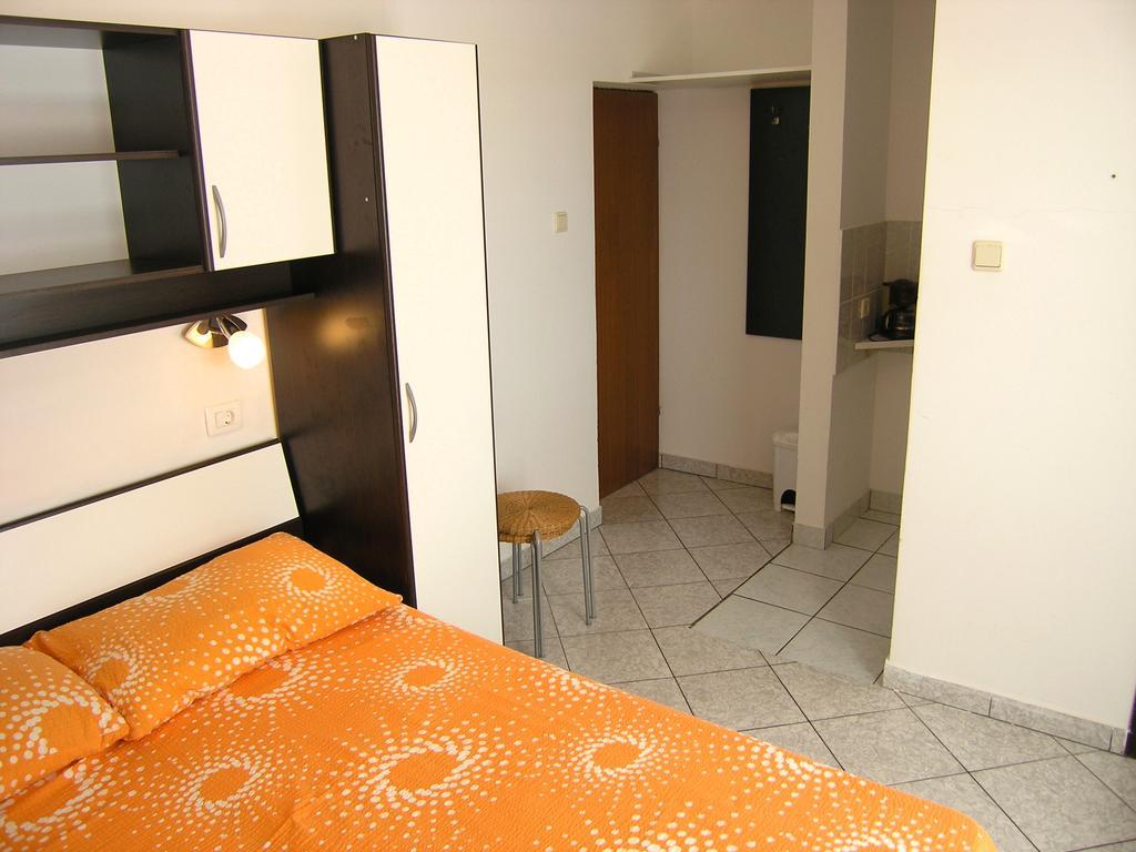 Apartments Murgic Кърк Екстериор снимка